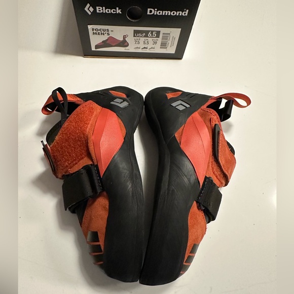 New Men’s 6.5 Climbing Shoes - Black Diamond Focus. - Picture 6 of 7